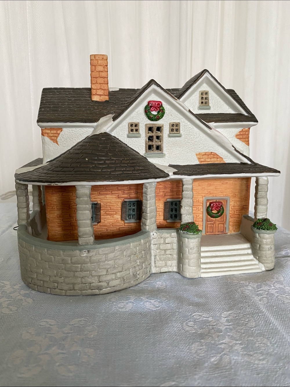 Lemax 1993 Holiday Decorative Ceramic House - White & Tan Christmas Village